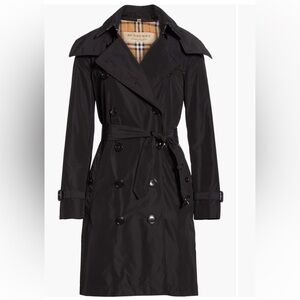 Authentic BURBERRY •Like New* Kensington Trench Coat